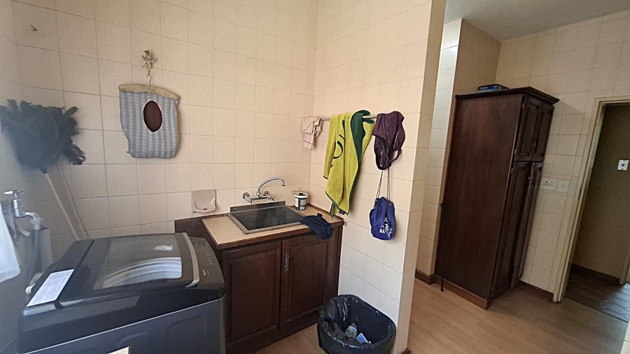 6 Bedroom Property for Sale in Mooivallei Park North West